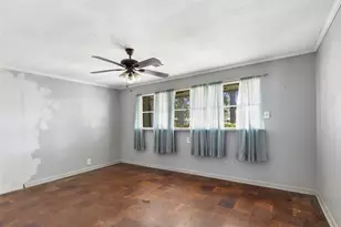 409 E Linney St, Dayton, TX 77535 - Photo 26