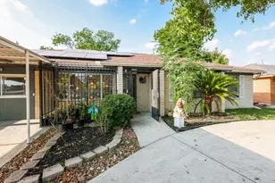 266 W Riverwood Dr, Houston, TX 77076 - Photo 2