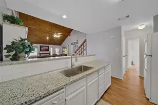 200 Fountain Lake W, Livingston, TX 77351 - Photo 14