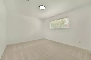 16422 Glenshannon Dr, Houston, TX 77059 - Photo 30