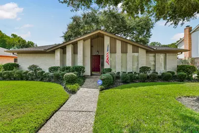 16422 Glenshannon Drive, Houston, TX 77059 - Photo 2