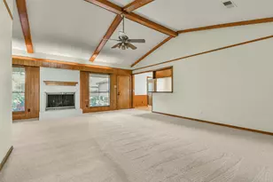 16422 Glenshannon Dr, Houston, TX 77059 - Photo 8