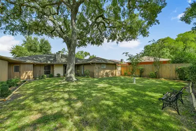 16422 Glenshannon Drive, Houston, TX 77059 - Photo 36