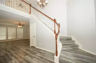 2516 Royal Terns Ct, League City, TX 77573 - Photo 2