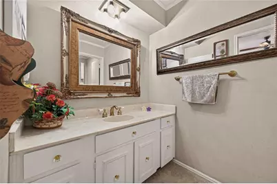 14769 Perthshire Road, Houston, TX 77079 - Photo 22
