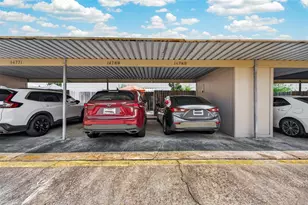 14769 Perthshire Rd, Houston, TX 77079 - Photo 32