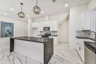 5906 St Augustine St, Houston, TX 77021 - Photo 10