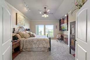 813 Pinata Dr, Crystal Beach, TX 77650 - Photo 32