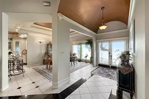 813 Pinata Dr, Crystal Beach, TX 77650 - Photo 10