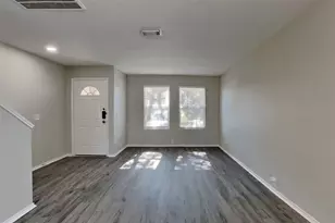 14910 Sugar Crystal Ct, Sugar Land, TX 77498 - Photo 2