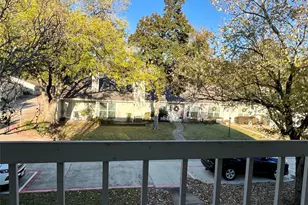 19 Hideaway Dr, Friendswood, TX 77546 - Photo 14