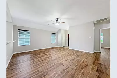 9418 Belleclaire Lane, Houston, TX 77044 - Photo 10
