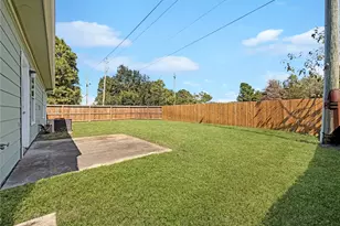 9418 Belleclaire Ln, Houston, TX 77044 - Photo 24
