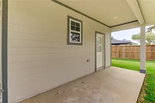 1513 Sherl St, League City, TX 77573 - Photo 10