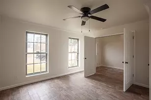 6317 Ivanhoe Ln, Beaumont, TX 77706 - Photo 4