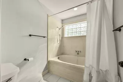 15719 Stonehaven Drive, Houston, TX 77059 - Photo 16