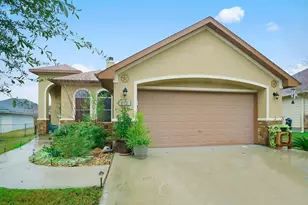 306 Lazy Ln, Montgomery, TX 77356 - Photo 2