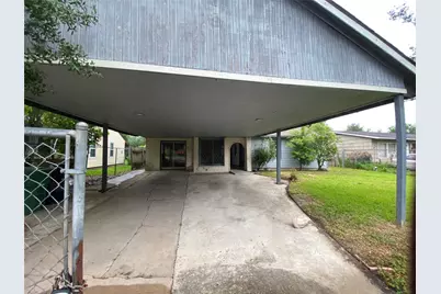 5719 Beldart Street, Houston, TX 77033 - Photo 2