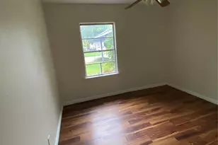 5719 Beldart St, Houston, TX 77033 - Photo 8