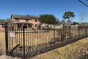 601 Mitchell Rd, Houston, TX 77037 - Photo 2