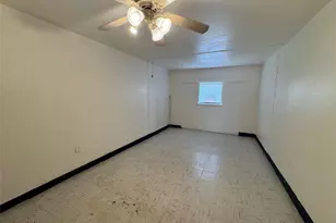 733 Pine Ave, Prairie View, TX 77445 - Photo 16