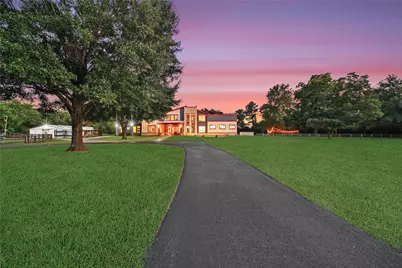 2531 S Cherry Street, Tomball, TX 77375 - Photo 2