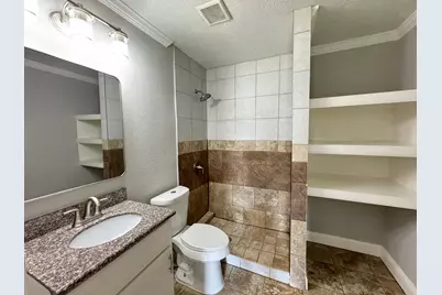 1013 E 40th Street, Houston, TX 77022 - Photo 14