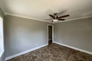 1013 E 40th St, Houston, TX 77022 - Photo 6