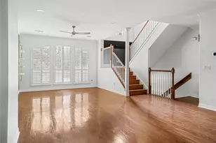 1739 French Village Dr, Houston, TX 77055 - Photo 2