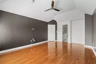 1739 French Village Dr, Houston, TX 77055 - Photo 14