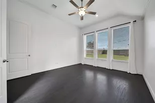 11030 Sarah Bluff Ln, Cypress, TX 77433 - Photo 22