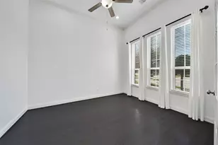 11030 Sarah Bluff Ln, Cypress, TX 77433 - Photo 4