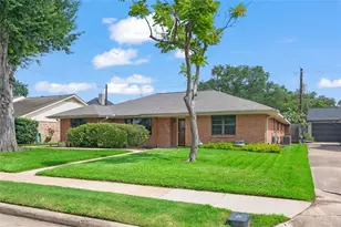 1815 Droxford Dr, Houston, TX 77008 - Photo 2