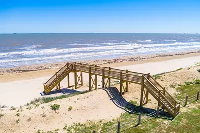 3244 Gulf Castle Drive, Crystal Beach, TX 77650 - Photo 8