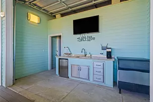 3244 Gulf Castle Dr, Crystal Beach, TX 77650 - Photo 46