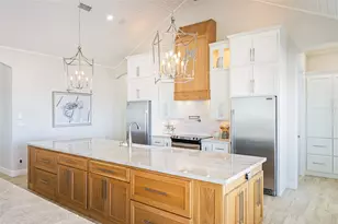 3244 Gulf Castle Dr, Crystal Beach, TX 77650 - Photo 26