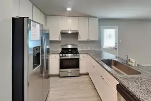 5738 Leon Pl, San Antonio, TX 78244 - Photo 6