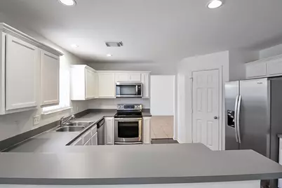 2325 Shady Pine Drive, Conroe, TX 77301 - Photo 6
