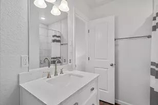 913 Bluewater Hwy, Surfside Beach, TX 77541 - Photo 26