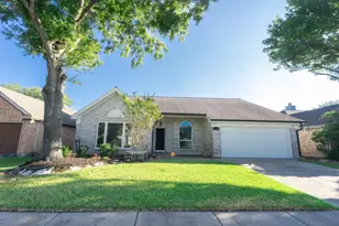 16039 Surrey Woods Dr, Friendswood, TX 77546 - Photo 1