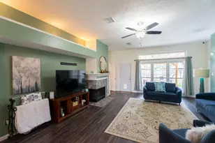 16039 Surrey Woods Dr, Friendswood, TX 77546 - Photo 10