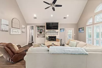 2709 Chase Street, Brenham, TX 77833 - Photo 6