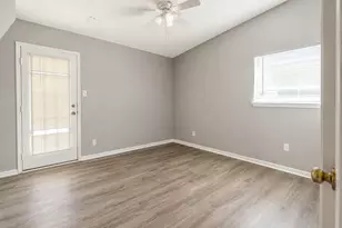 2121 Hepburn St, Houston, TX 77054 - Photo 4