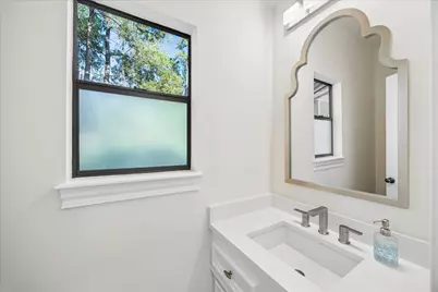 4 E Eden Elm Circle, The Woodlands, TX 77381 - Photo 18