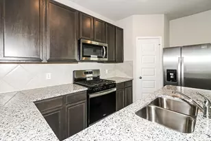 5122 Hector Gustavo Dr, Rosharon, TX 77583 - Photo 6