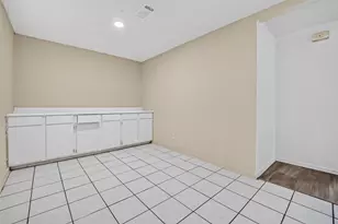 6705 Thornwall St, Houston, TX 77092 - Photo 14