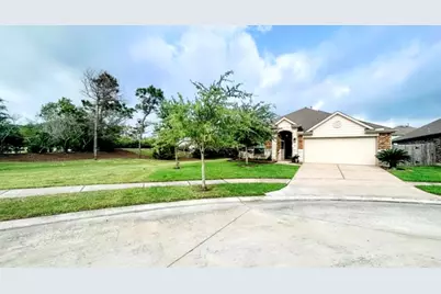 516 Fieldhaven Court, La Marque, TX 77568 - Photo 1