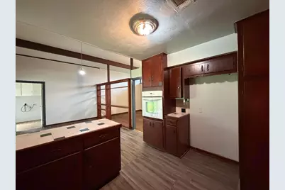 8806 Glenloch Drive, Houston, TX 77061 - Photo 10