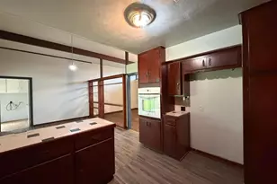 8806 Glenloch Dr, Houston, TX 77061 - Photo 10