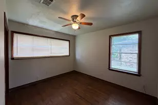 8806 Glenloch Dr, Houston, TX 77061 - Photo 20